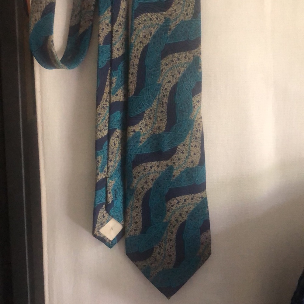 Vintage silk tie